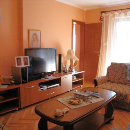 Apartment Stana Petrovac Exteriör bild