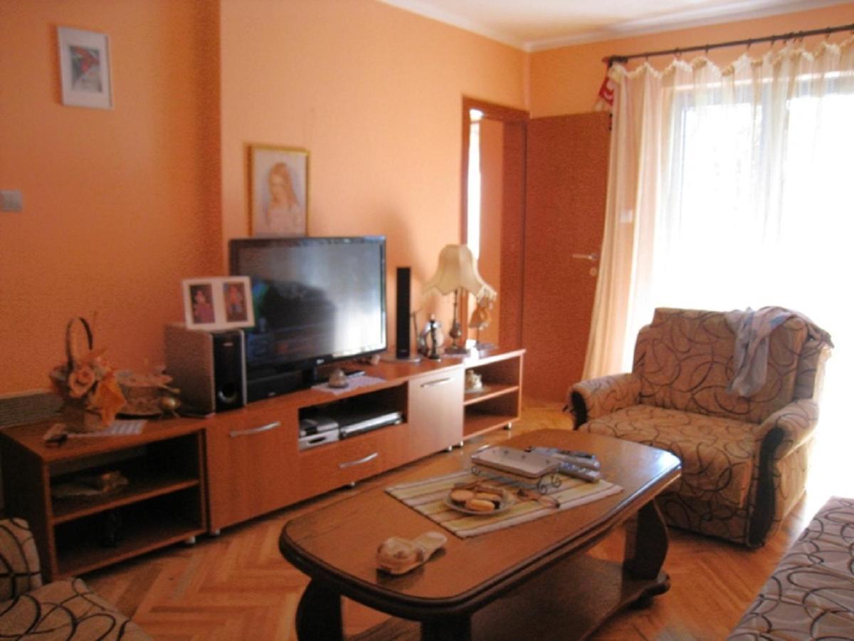 Apartment Stana Petrovac Exteriör bild