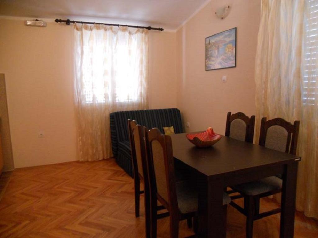 Apartment Stana Petrovac Exteriör bild